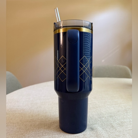 Stanley Navy and Gold Flowstate Tumbler with Straw 40 oz - Picture 3 of 10